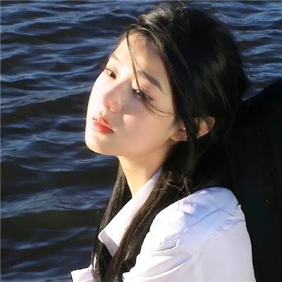 花吃了那女孩